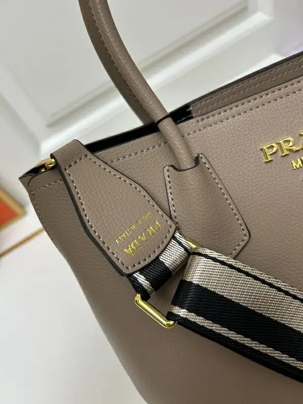 prada aaa qualite sac a main  pour femme s_117a13a4